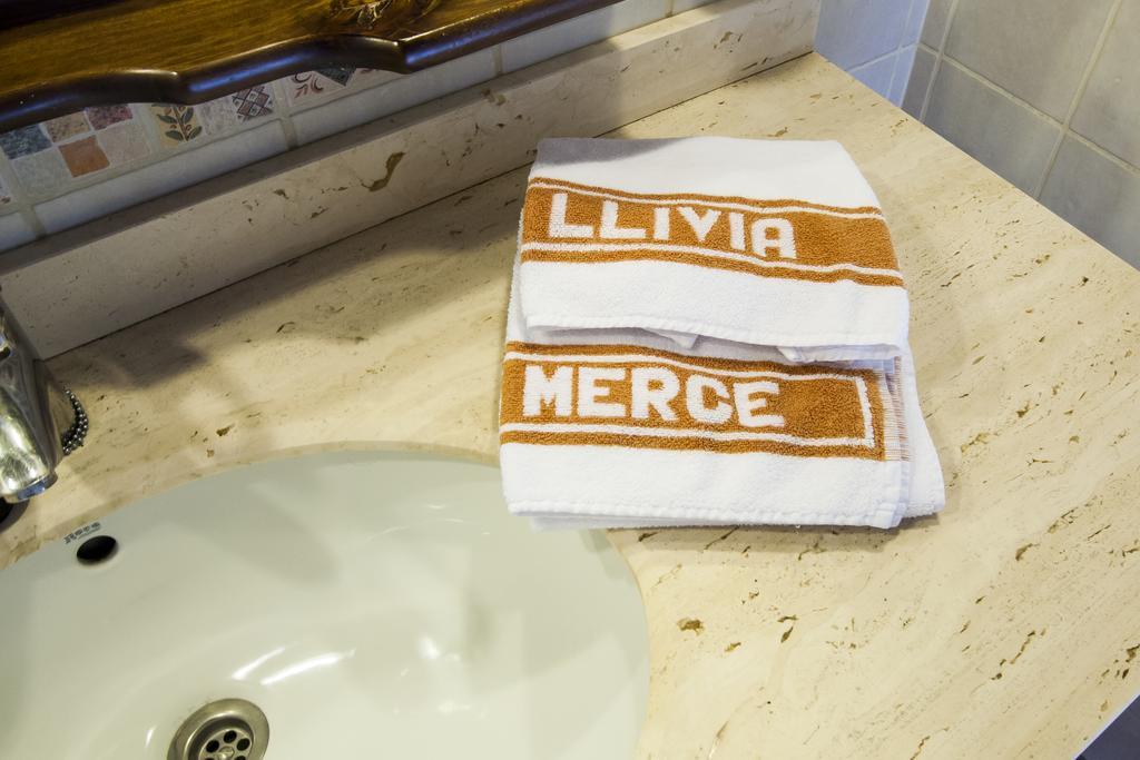 Hotel Fonda Merce Llivia Zimmer foto