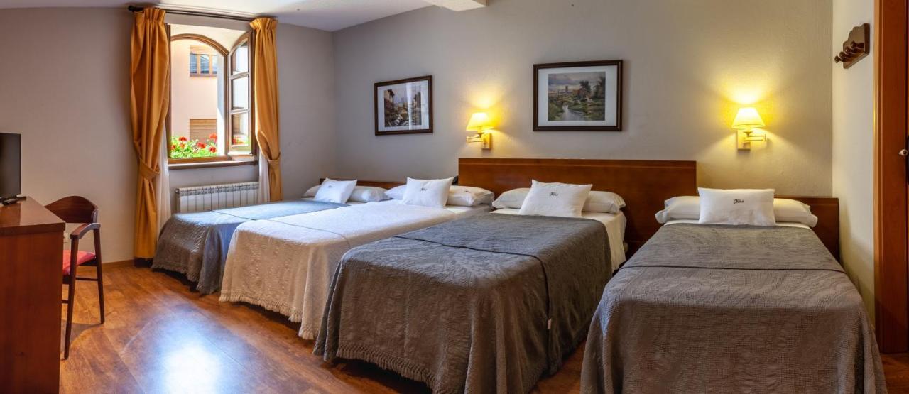 Hotel Fonda Merce Llivia Exterior foto