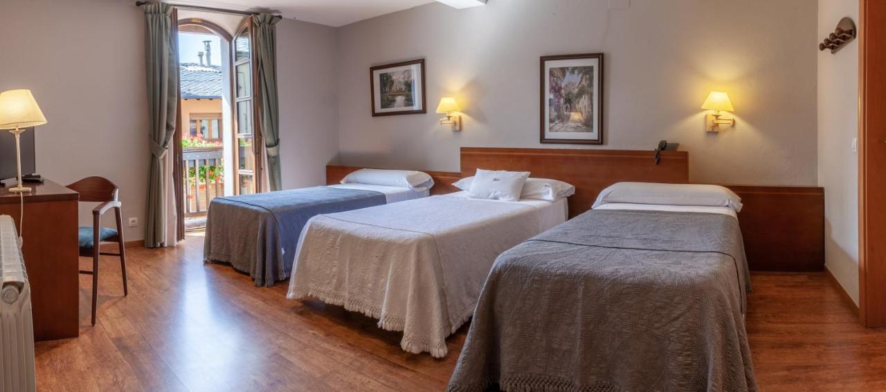 Hotel Fonda Merce Llivia Exterior foto